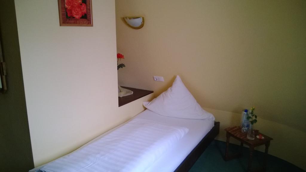 Landhotel Vierjahreszeiten Bad Königshofen im Grabfeld Camera foto
