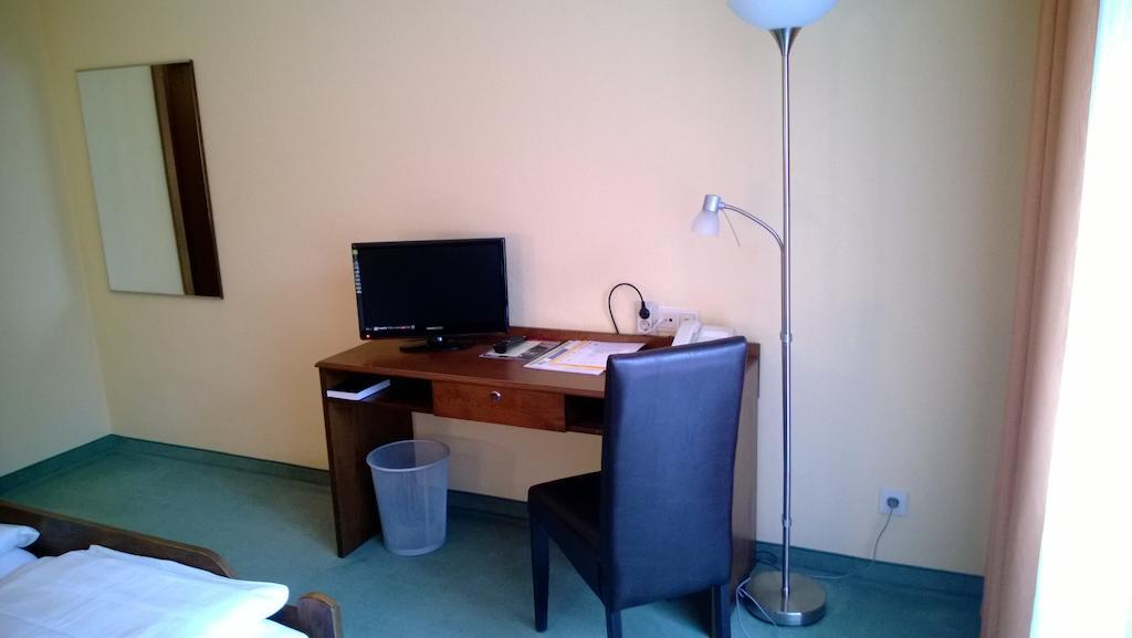 Landhotel Vierjahreszeiten Bad Königshofen im Grabfeld Camera foto