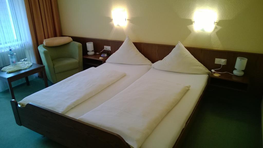 Landhotel Vierjahreszeiten Bad Königshofen im Grabfeld Camera foto