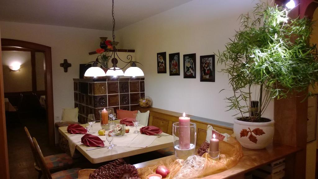 Landhotel Vierjahreszeiten Bad Königshofen im Grabfeld Esterno foto
